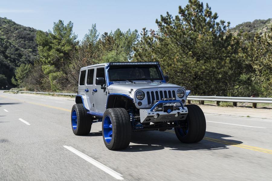  Jeep Wrangler on Forgiato Wheels (Esporre) 2016 года  (фото 2 из 6)